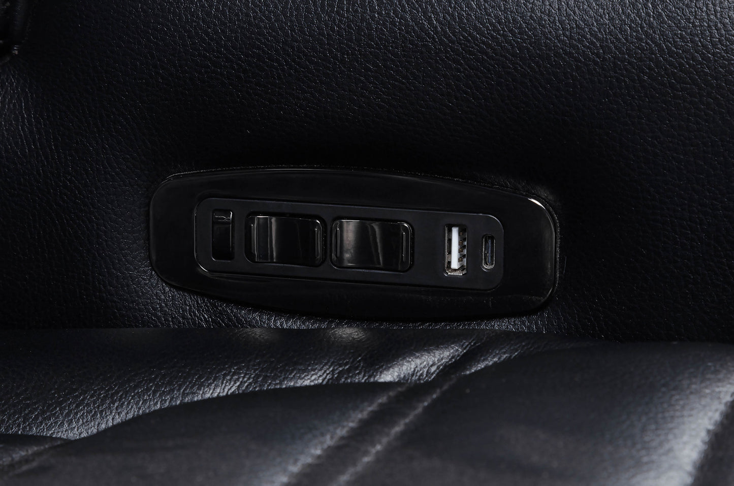 Zuma 3-piece Faux Leather Dual Power LED Sofa Set Black