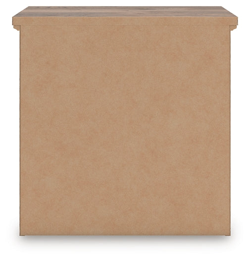 Rusticott Queen Poster Bed with Mirrored Dresser and Nightstand