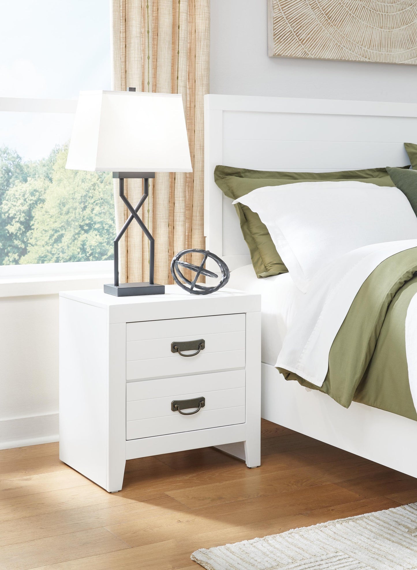 Binterglen Queen Panel Bed, Dresser, Mirror, Chest and Nightstand