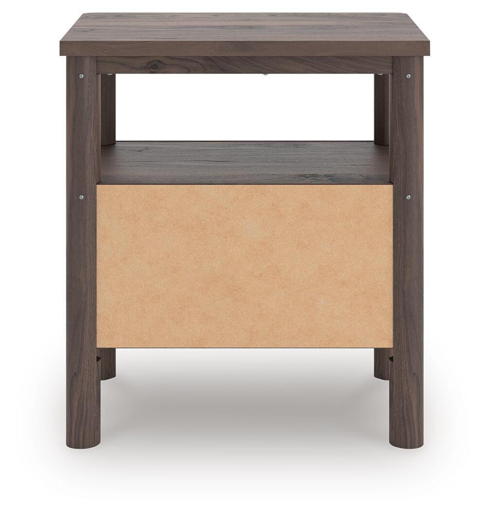 Pamytta Queen Panel Platform Bed, Dresser, Mirror, Chest and Nightstand